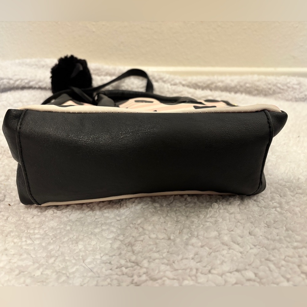 Betsey Johnson Cat Purse - Picture 8 of 8